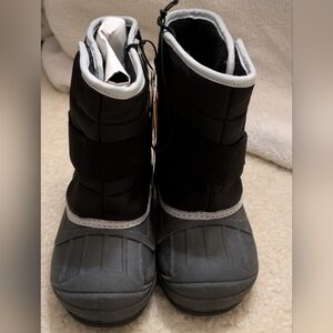 Cat And Jack Kids Boots 7 NWT